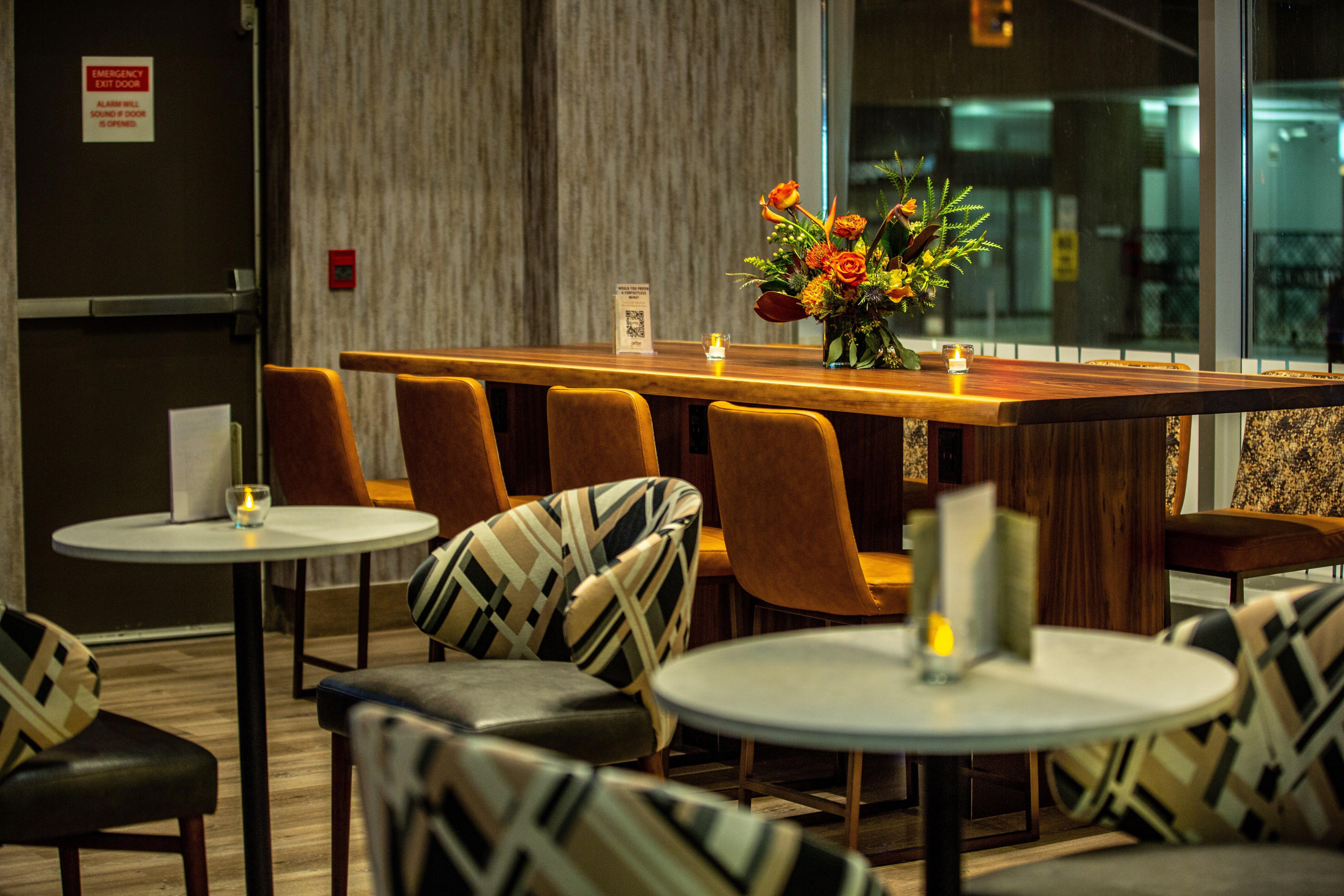 Holiday Inn Toronto Downtown Centre By Ihg Exterior photo
