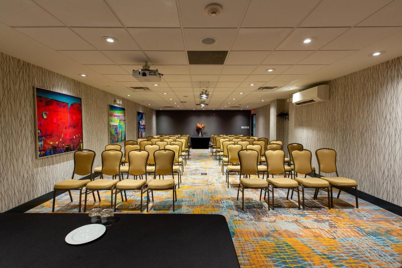 Holiday Inn Toronto Downtown Centre By Ihg Exterior photo