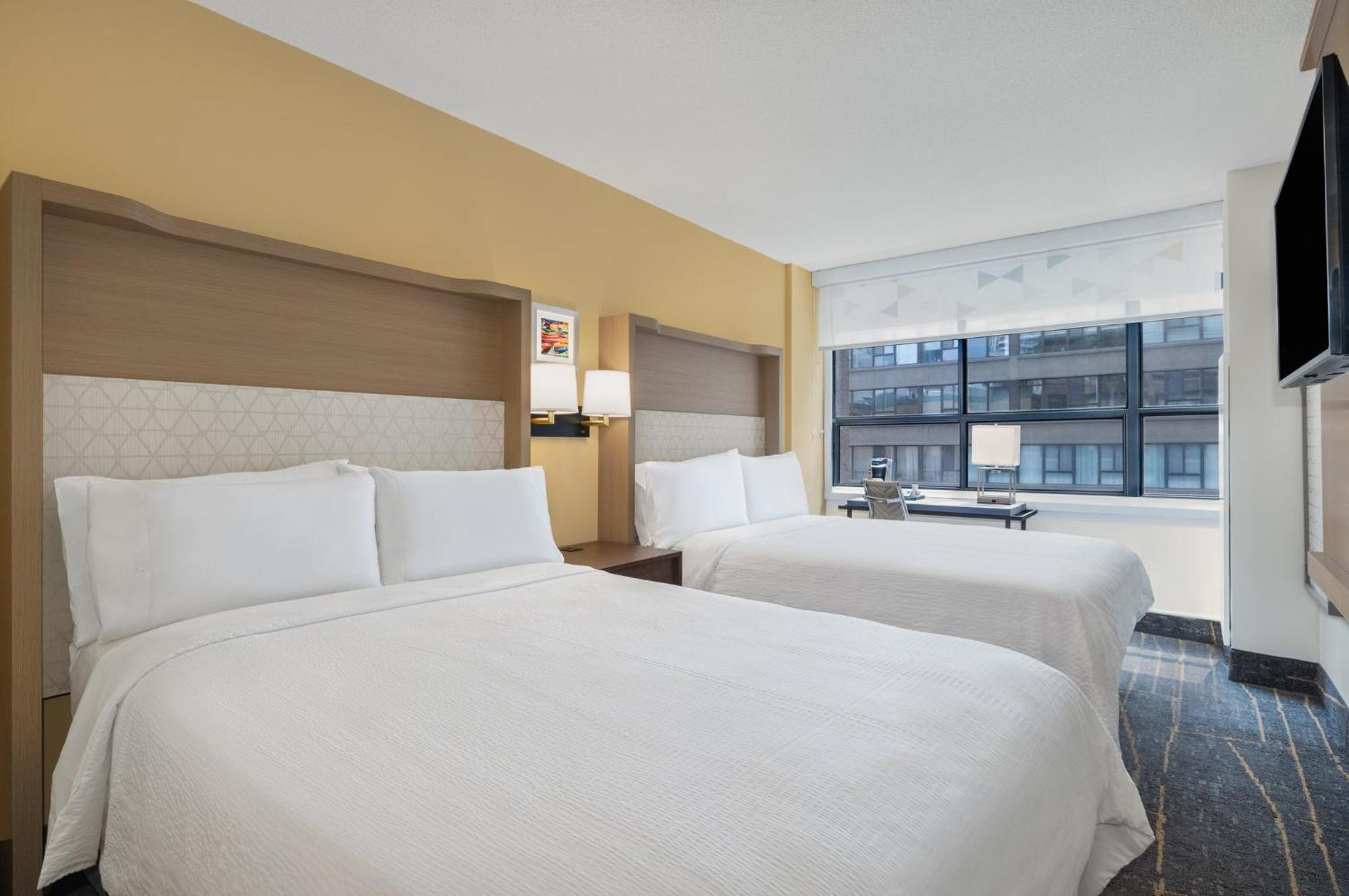 Holiday Inn Toronto Downtown Centre By Ihg Exterior photo