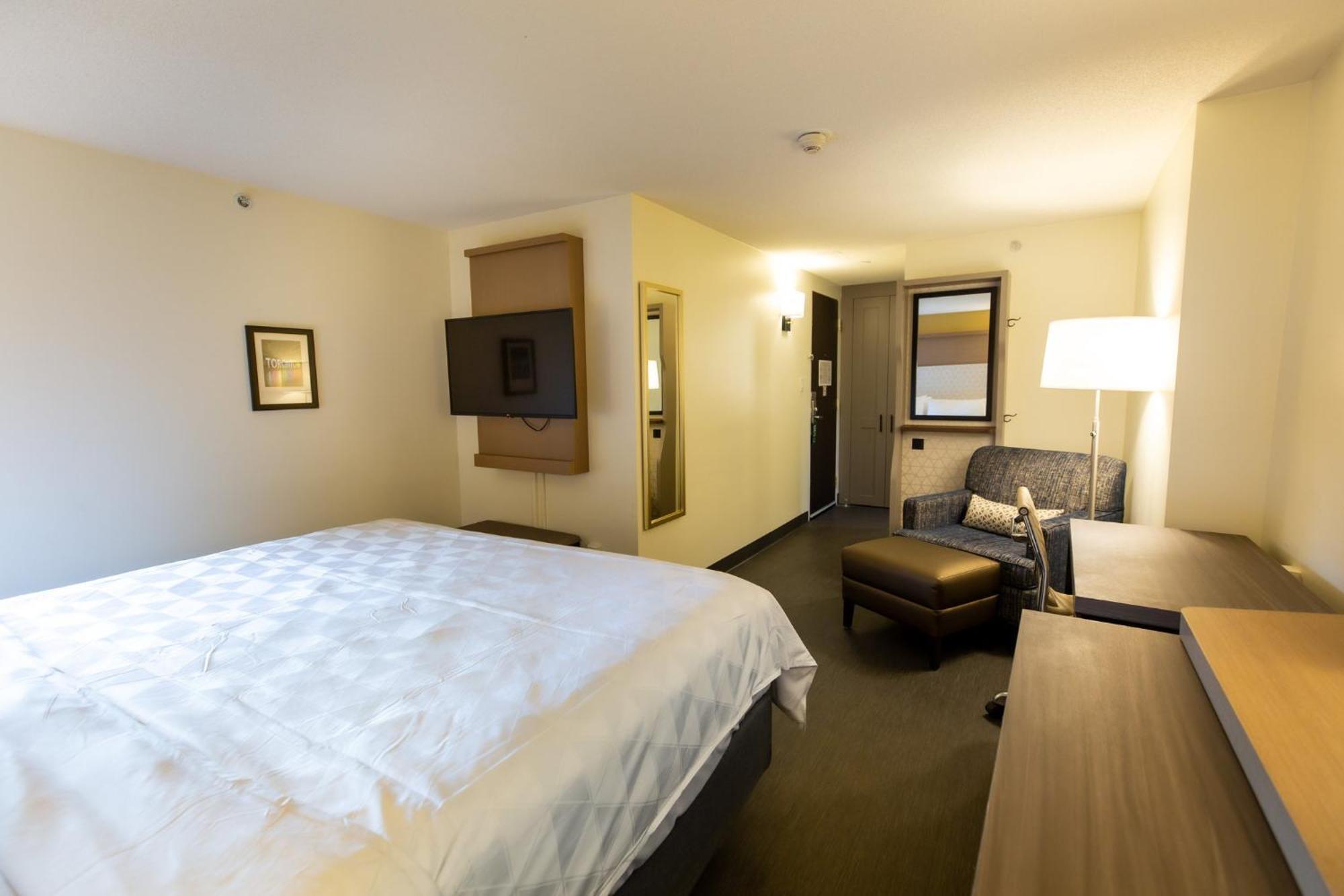Holiday Inn Toronto Downtown Centre By Ihg Exterior photo