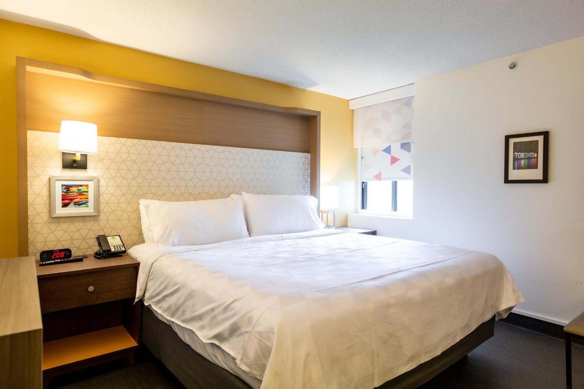 Holiday Inn Toronto Downtown Centre By Ihg Exterior photo
