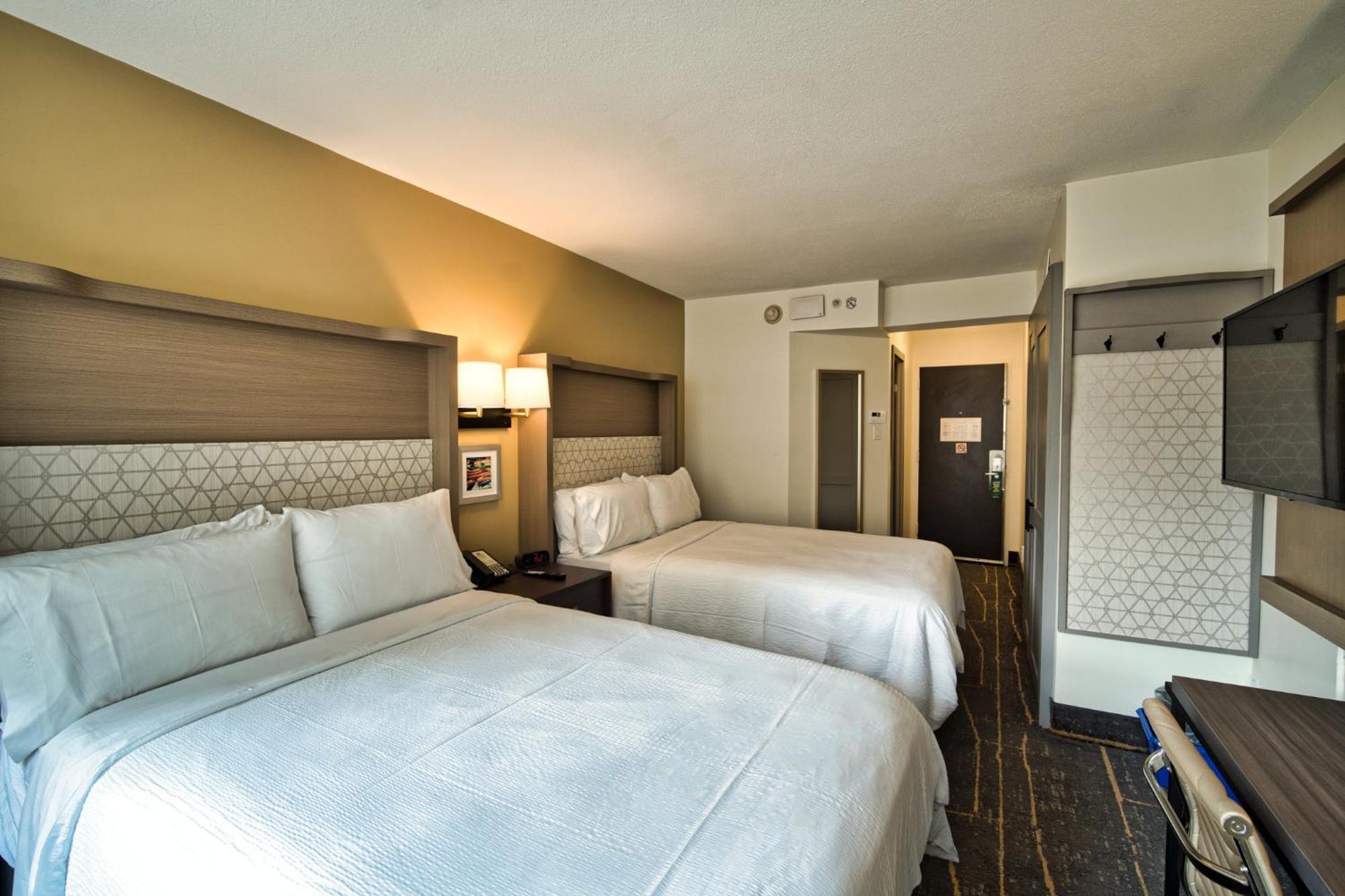 Holiday Inn Toronto Downtown Centre By Ihg Exterior photo